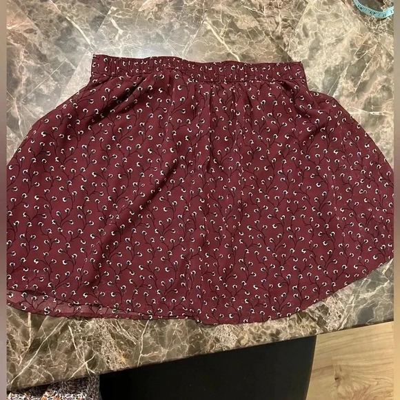 Old navy flowy flower skirt size S - Picture 1 of 8